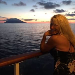 Meet your Posher, Sandra